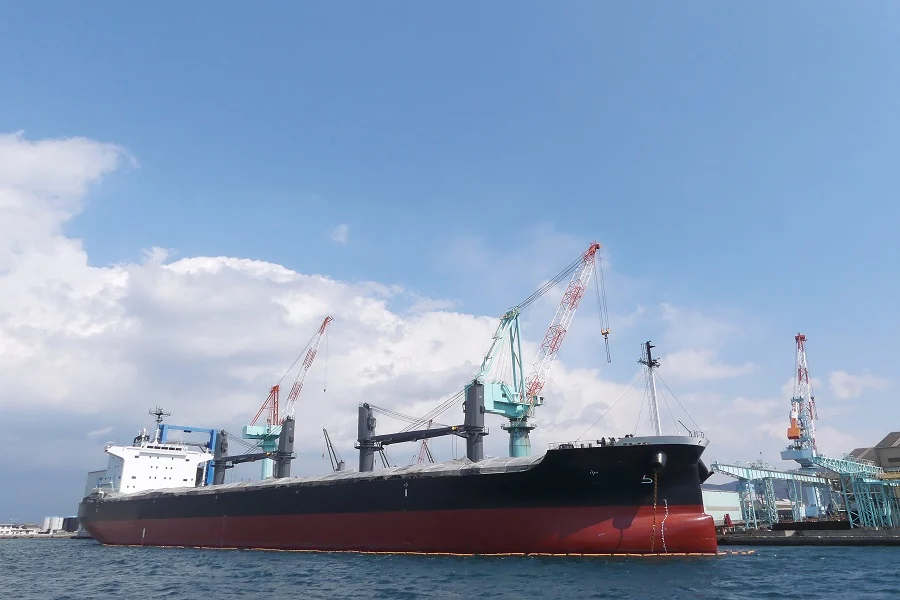油圧機器メンテナンスのイメージ
